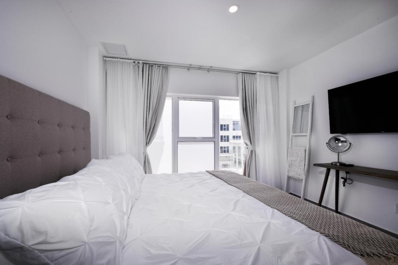 Stylish Luxury Condo, Central Location, Ocean View, Pool, Gym Oranjestad Exterior foto