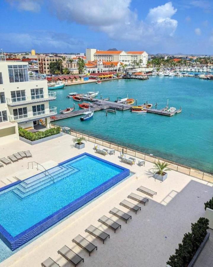 Stylish Luxury Condo, Central Location, Ocean View, Pool, Gym Oranjestad Exterior foto